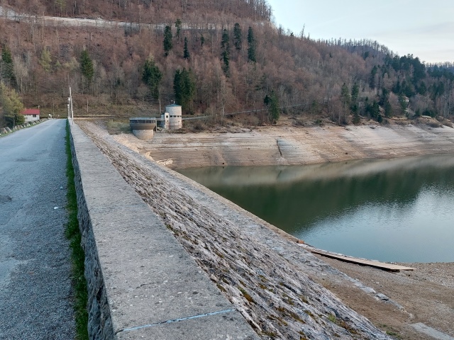 LOKVARSKO JEZERO - ATRAKTIVNO LJETO 7